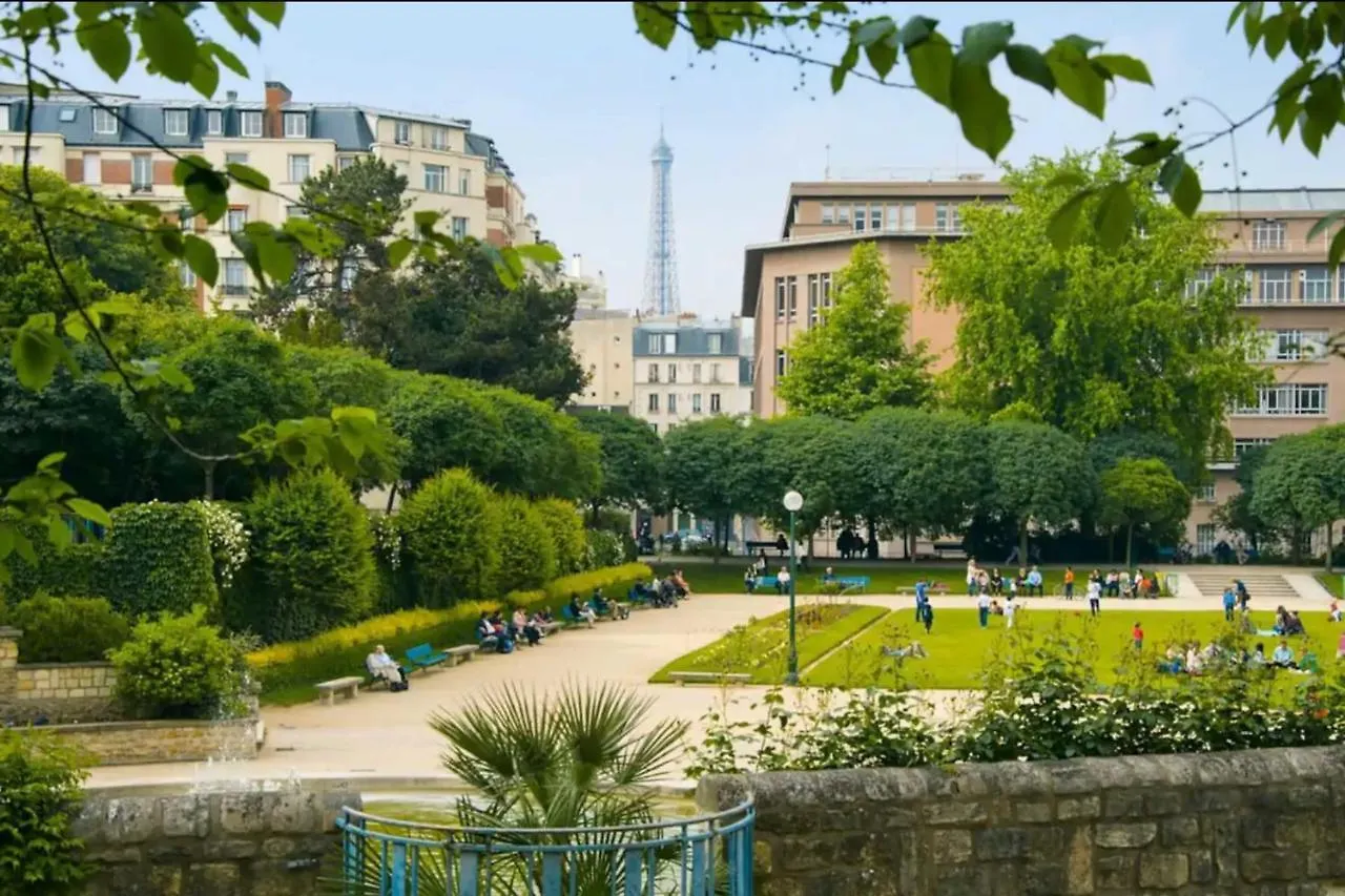 Beautiful Cocoon Near The Eiffel Tower Apartment Paris